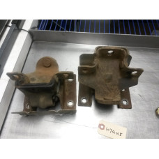 107Q015 Motor Mount Brackets Pair From 2000 Chevrolet Tahoe 5.3 107Q015 Motor Mount Brackets Pair From 2000 Chevrolet Tahoe 5.3